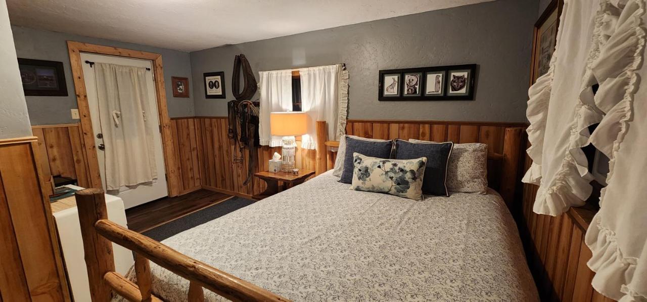 Bear Creek Ranch Bed & Breakfast Essex Ngoại thất bức ảnh